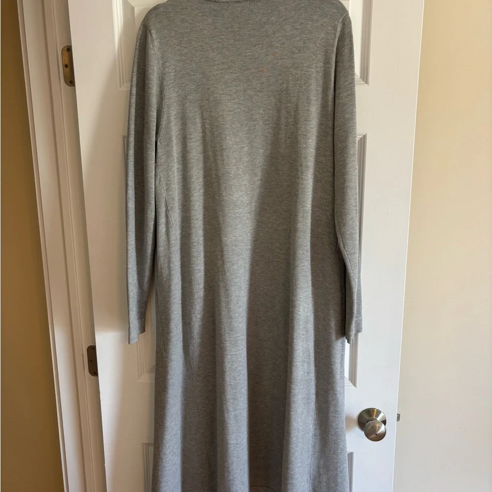 PREMISE medium weight long sweater in silver gray 2 front pockets. - Picture 2 of 2